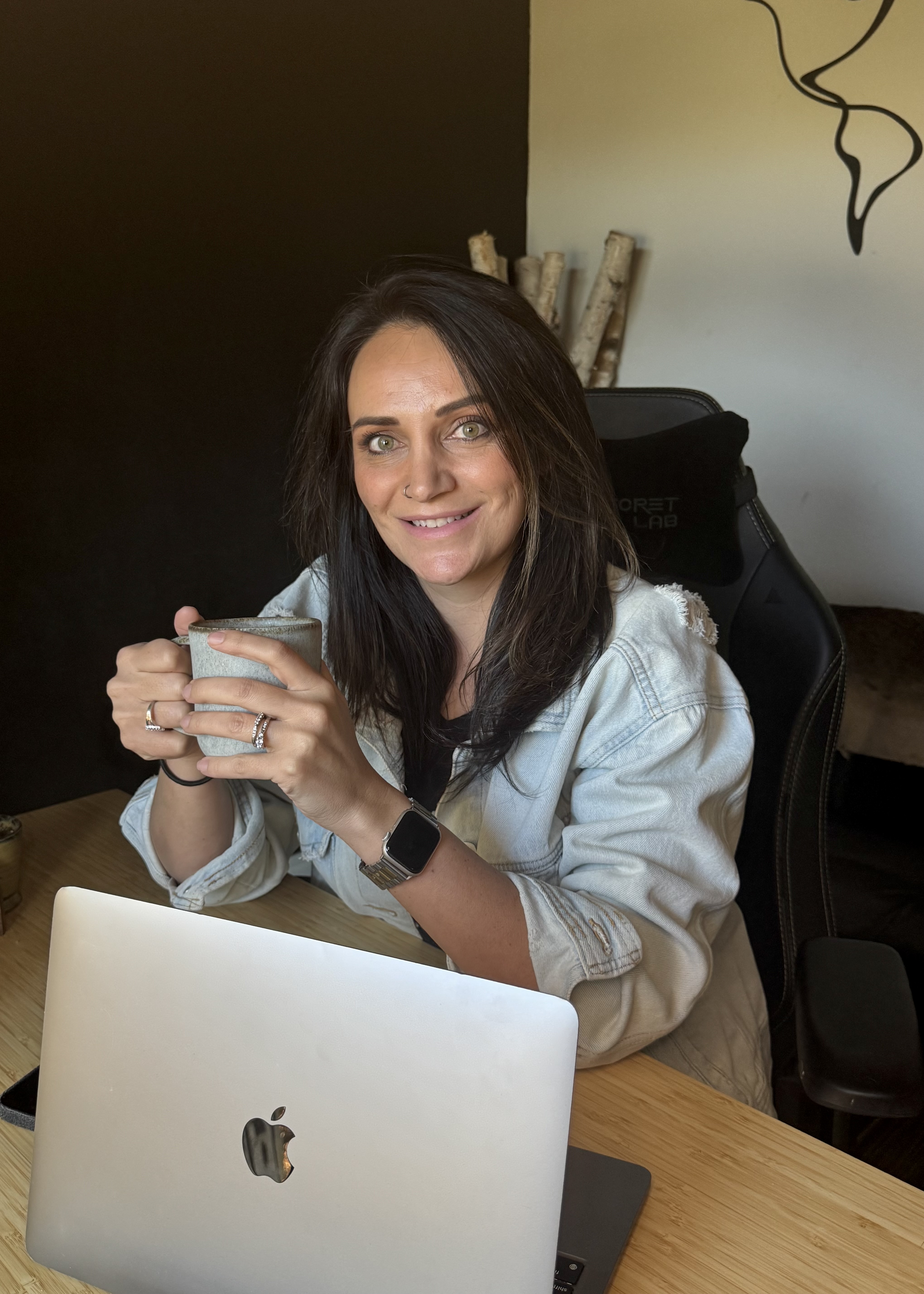 London Edwards — content creation